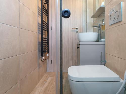 Penthouse Apartment & Studio near Glyfada - free Parking