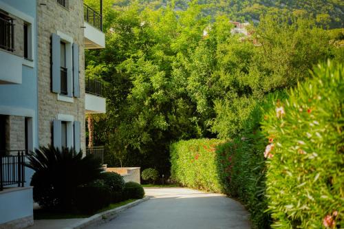 Gallery image of Green Bay Apartments Morinj in Kotor