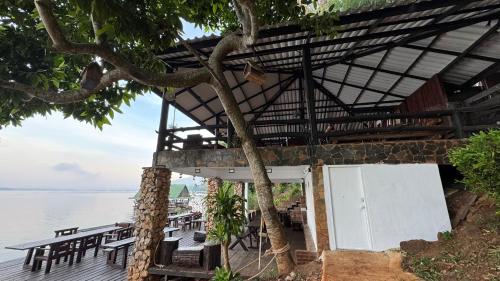 Naturlandskabet i nærheden af resortet