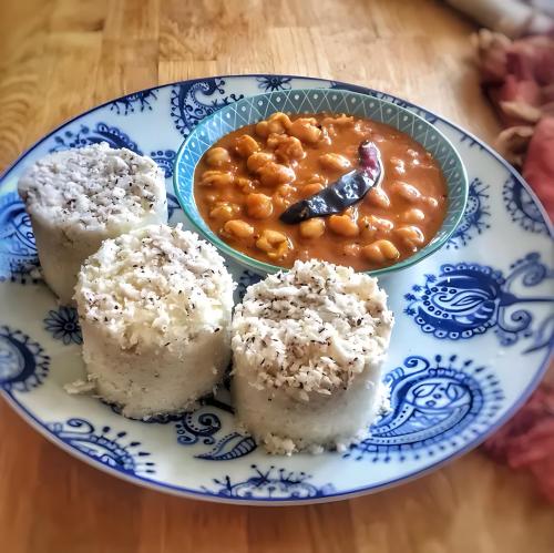 Еда / где поесть недалеко от варианта проживания в семье