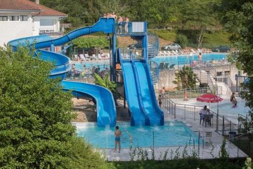 Gallery image of Camping 3 étoiles - eeiicf in Meyssac
