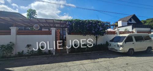 Galería fotográfica de Jolie Joe's Bed and Breakfast with Shared Bathroom en Tagudin