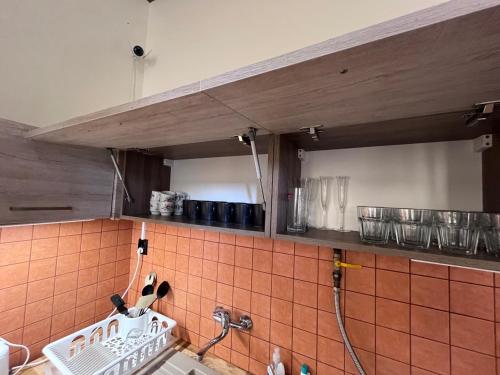 Kuchyň nebo kuchyňský kout v ubytování GIRLS Dorm Apartment