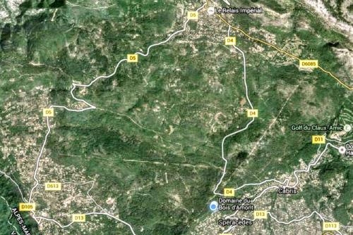 a map of a field with yellow roads at Domaine du Bois d'Amont in Cabris