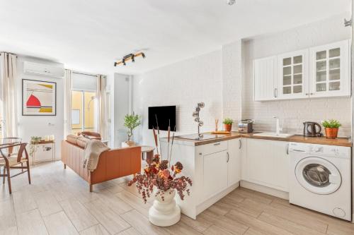 Epidemia & quite bedrooms by ELE Apartments