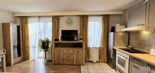 Nhà bếp/bếp nhỏ tại Cozy modern Apartment SUNRISE studio 35m2 balcony 3 persons