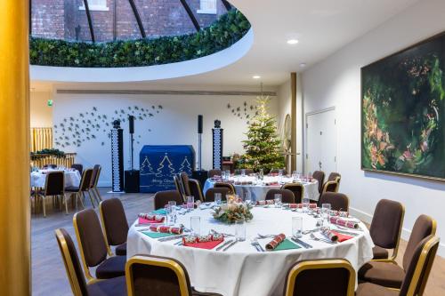 Un lugar para sentarse en The White Hart Hotel Lincoln
