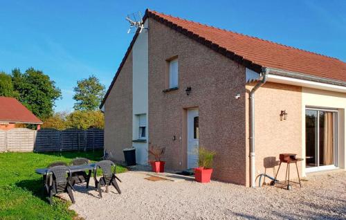 Lovely Home In La Chapelle-Saint-Sauv