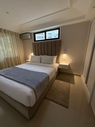 Postel nebo postele na pokoji v ubytování Luxury 2 bedroom Appartment City Center