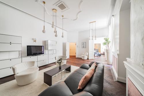 Luxury Designer Home in Center of Vienna