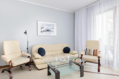 Un lugar para sentarse en Apartments Świnoujście Center II by Noclegi Renters