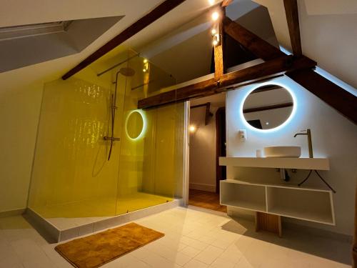 Ένα μπάνιο στο Superb house in absolute calm