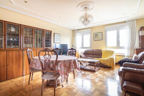 MyHouseSpain - Amplio apartamento con vistas en pleno centro