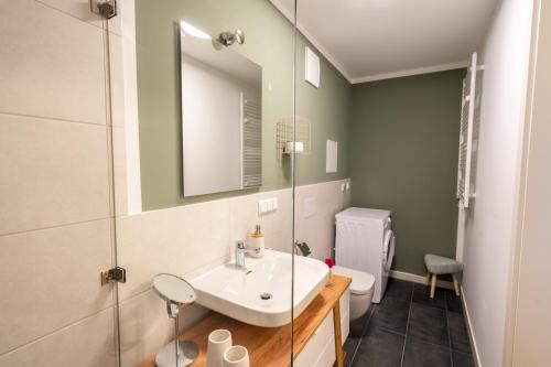 Ένα μπάνιο στο ANER 3 Deluxe Apartment Pepe