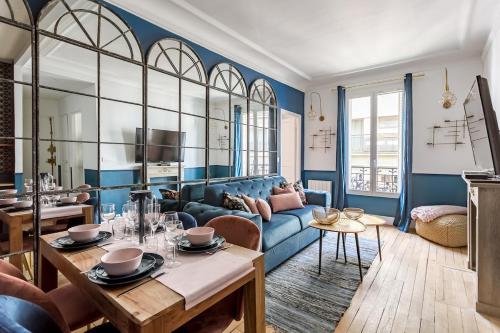 V3 Vibrant Stay Luxurious Stay Steps from Trocadéro