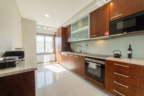 Modern Cedofeita by Hosty