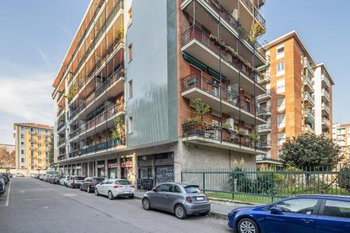 GuestHost - Ca' Granda M5 & Bicocca Apartment