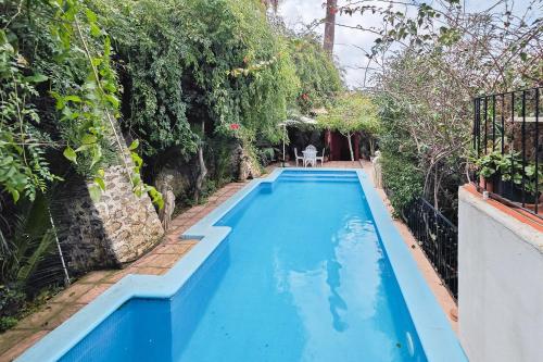 Navila Estudio en la piscina