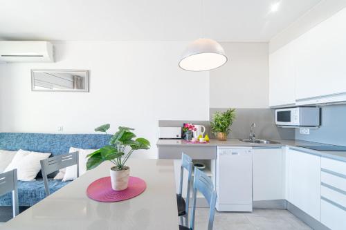 Apart-rent Apartamento Bahia 0016 enfrente de la playa con wifi