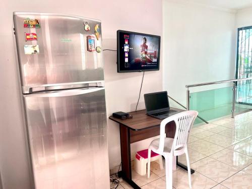 Kuchyň nebo kuchyňský kout v ubytování casa completa em bairro de João Pessoa