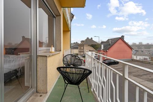 Balkoni atau teres di Studio in city center 15min from airport