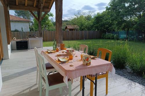 Restored barn in its Landes airial