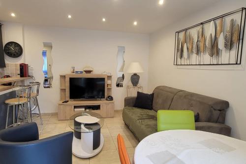 Charming T2 100 meters from the beach