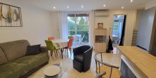 Charming T2 100 meters from the beach