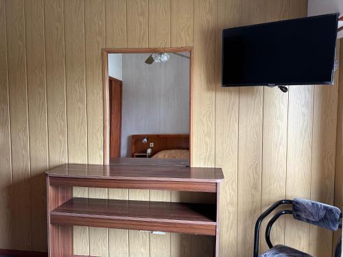 TV a/nebo společenská místnost v ubytování Sun-Shine Hotel