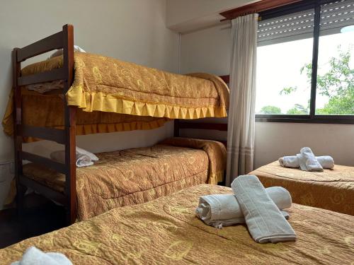 Postel nebo postele na pokoji v ubytování Sun-Shine Hotel