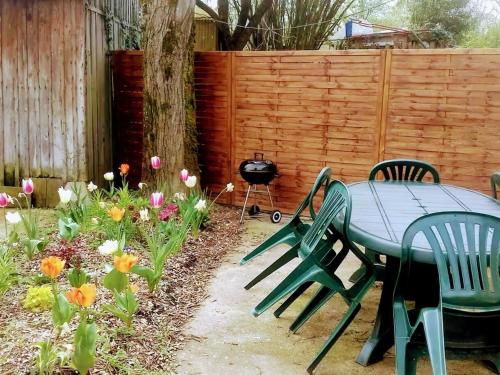 Photo de la galerie de l'établissement Gîte paisible près de la rivière Indre, proche Brenne et Châteauroux - FR-1-591-715, à Buzançais
