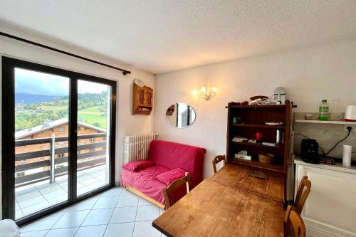 2-room apartment with balcony close to the slopes