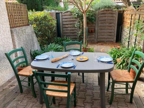 Villa T3 au centre de Saint-Cyprien, plage à 600m, idéale pour familles - FR-1-793-32