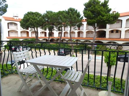 Spacieux 3 pièces à 50m de la plage avec balcon et climatisation - FR-1-776-120