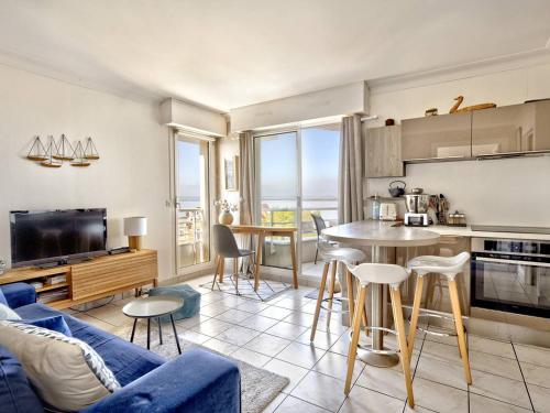 Photo de la galerie de l'établissement Arcachon - T3 avec terrasse, parking et WIFI - FR-1-433-131, à Arcachon