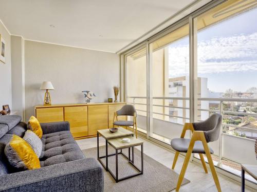 Photo de la galerie de l'établissement Arcachon - T3 avec terrasse, parking et WIFI - FR-1-433-131, à Arcachon