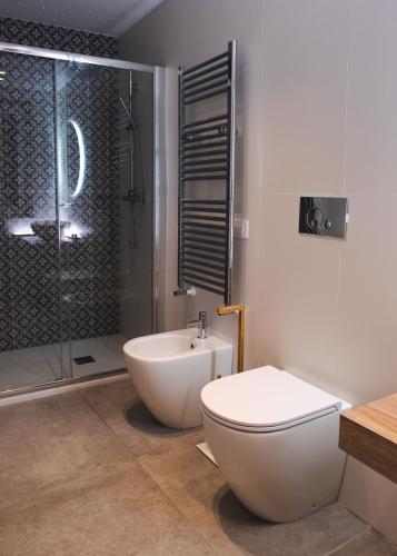 Ένα μπάνιο στο Papireto Rooms