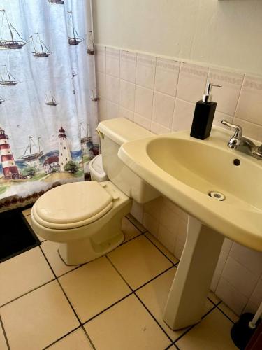 Ein Badezimmer in der Unterkunft Master Suite Platinum #1