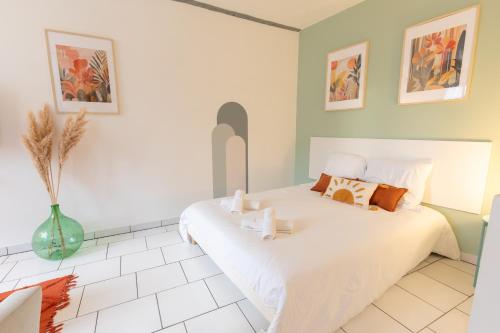 Photo de la galerie de l'établissement Le Panama - 5 min à pied du centre avec jardin, à Évreux