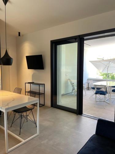 Μια τηλεόραση ή/και κέντρο ψυχαγωγίας στο La Torre del Porto