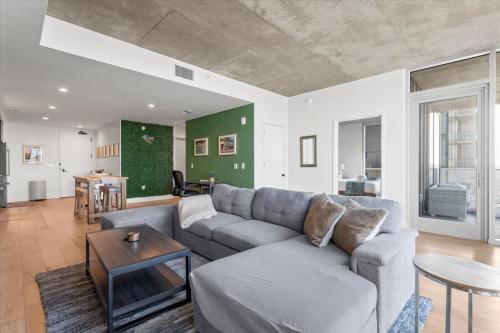 Posezení v ubytování Austin Condo Hotel