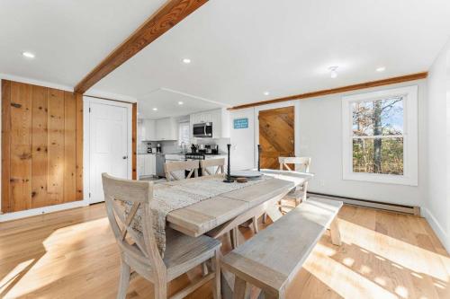Gallery image of Newly Renovated 3BR 2BA - Walk to Restaurants in Vineyard Haven