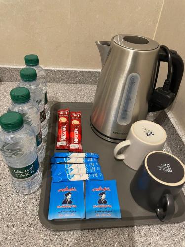 Kemudahan buat kopi dan teh di K hotel