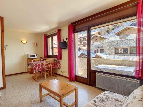 Studio cosy pour 3 avec balcon, animaux bienvenus, parking et WiFi - FR-1-818-77