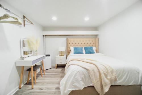 Ένα ή περισσότερα κρεβάτια σε δωμάτιο στο 3BR Private Apt near LGA, JFK, Manhattan, Northern Blvd