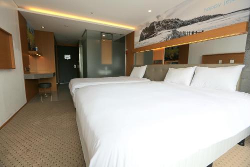 Gallery image of Asia Hotel Jeju in Jeju