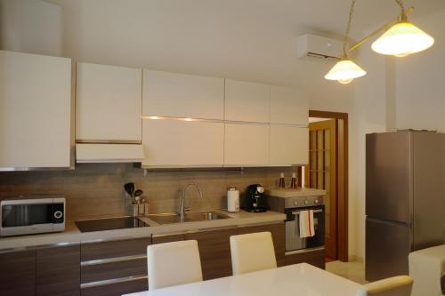 BWR - Two-room apartment near the station, Venini