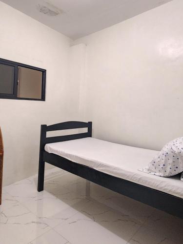 Katil atau katil-katil dalam bilik di Dream Inn Bacoor Cavite