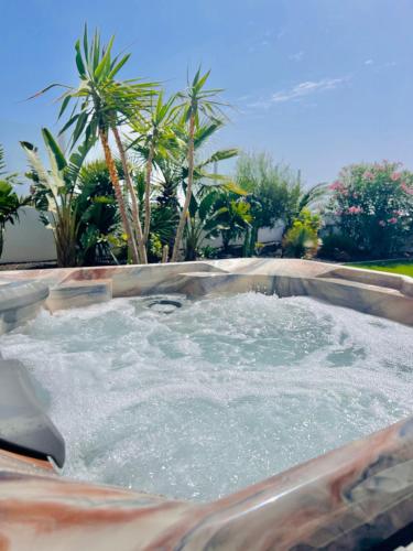 El Palmeral - Exlusive Villa with Private, Heated Pool in Corralejo