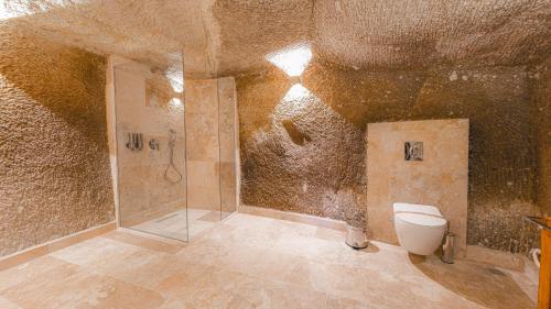 Bilik mandi di Logos Cave Cappadocia - Adults Only